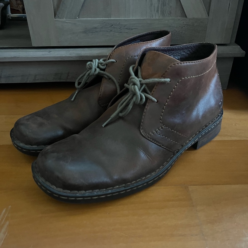 Men’s Born Brown Harrison Chukka Boots Size 11